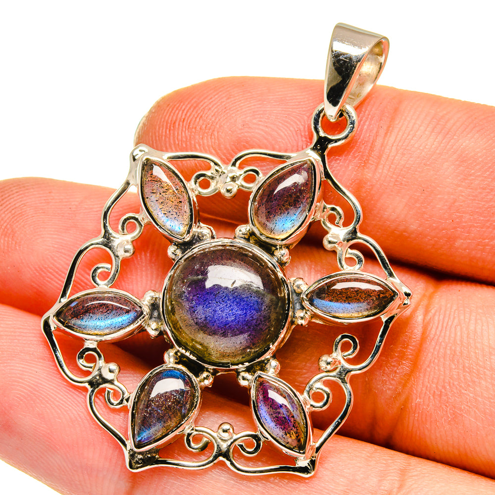 Labradorite Pendants handcrafted by Anasilvercos - PD12785