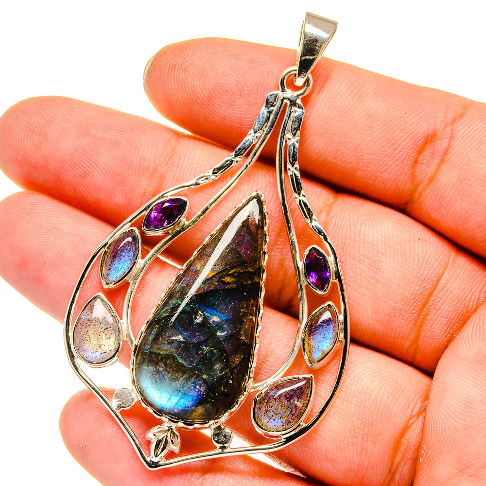 Labradorite Pendants handcrafted by Anasilvercos - PD12815