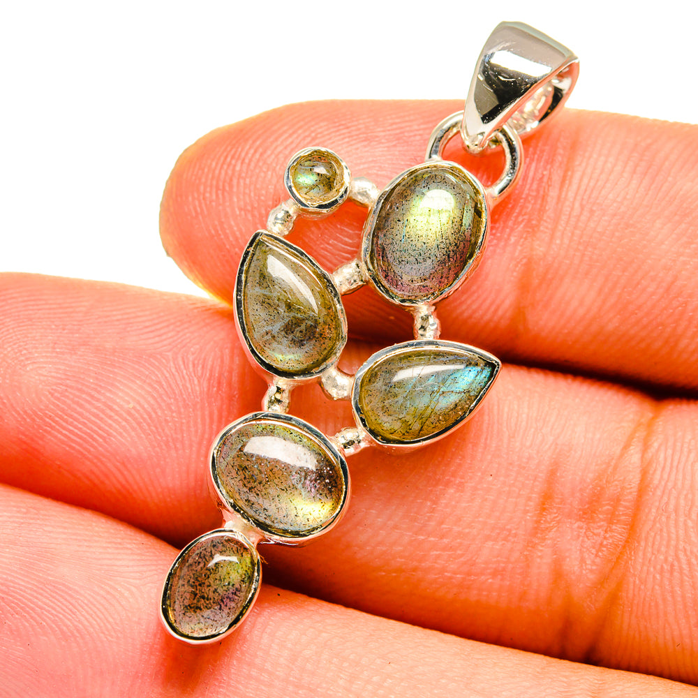 Labradorite Pendants handcrafted by Anasilvercos - PD12872