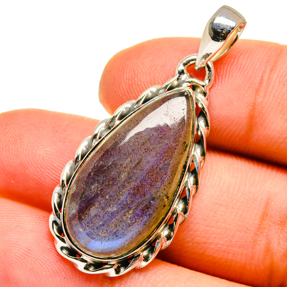 Labradorite Pendants handcrafted by Anasilvercos - PD12935