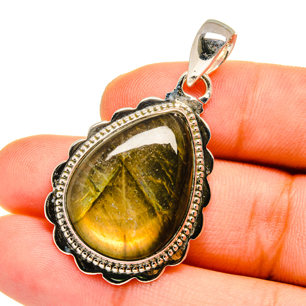 Labradorite Pendants handcrafted by Anasilvercos - PD12945