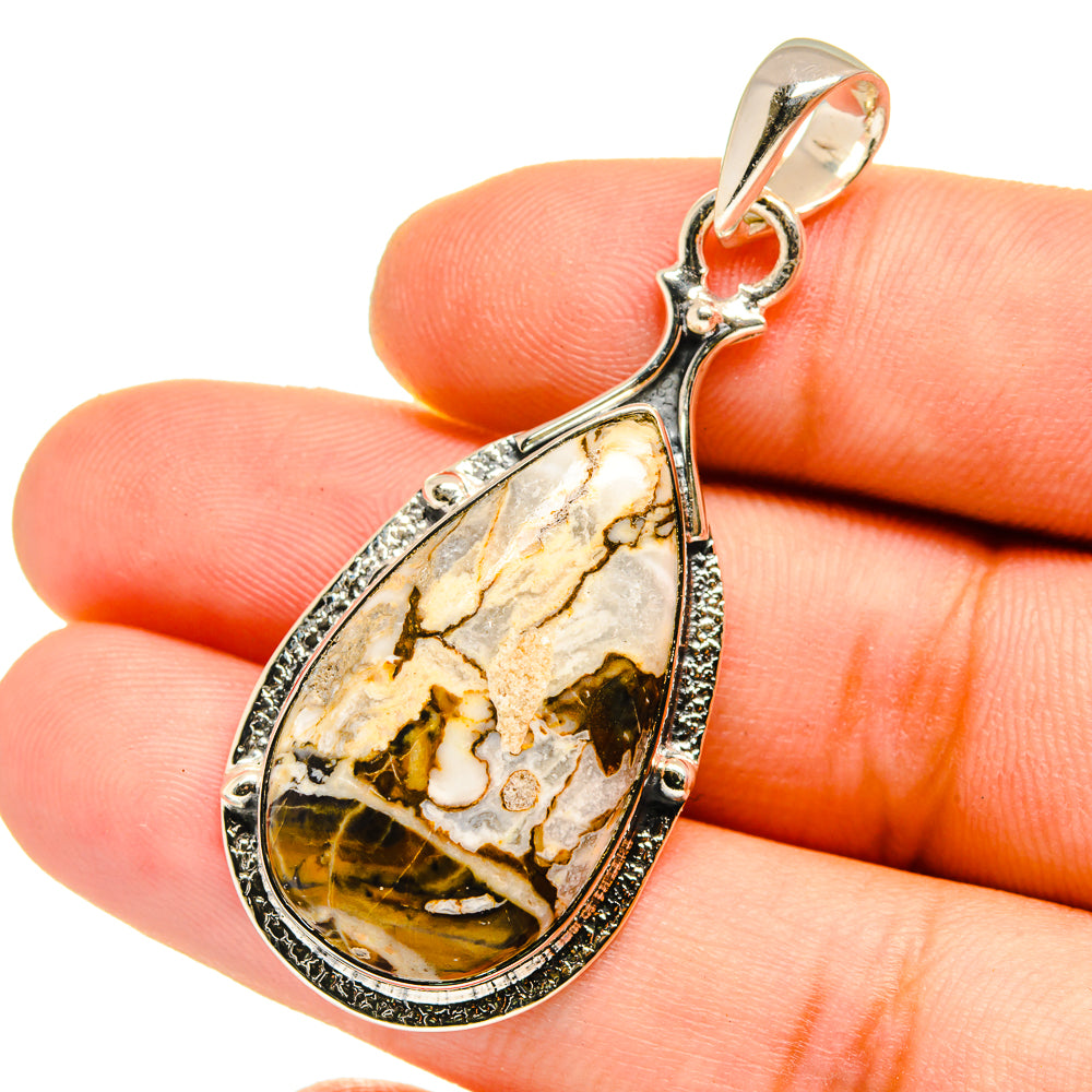 Laguna Lace Agate Pendants handcrafted by Anasilvercos - PD13007