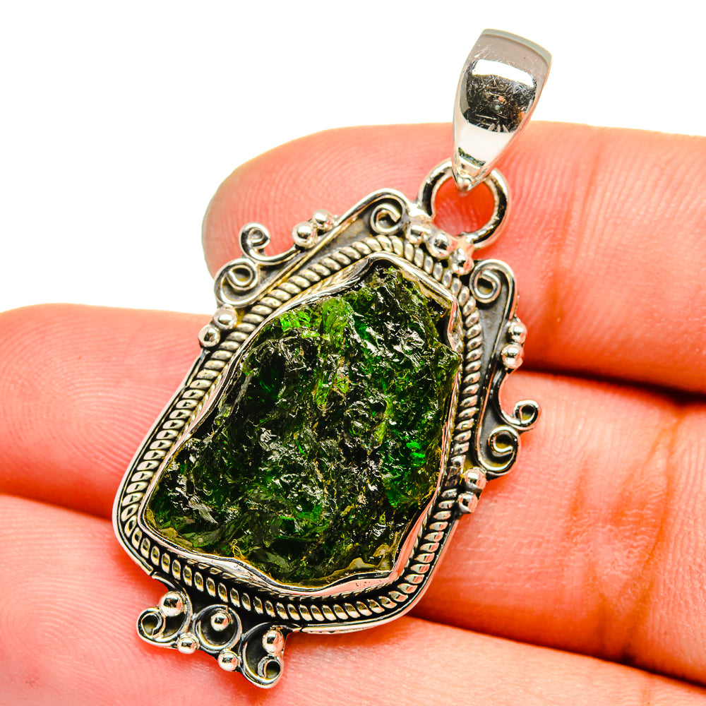 Chrome Diopside Pendants handcrafted by Anasilvercos - PD13027