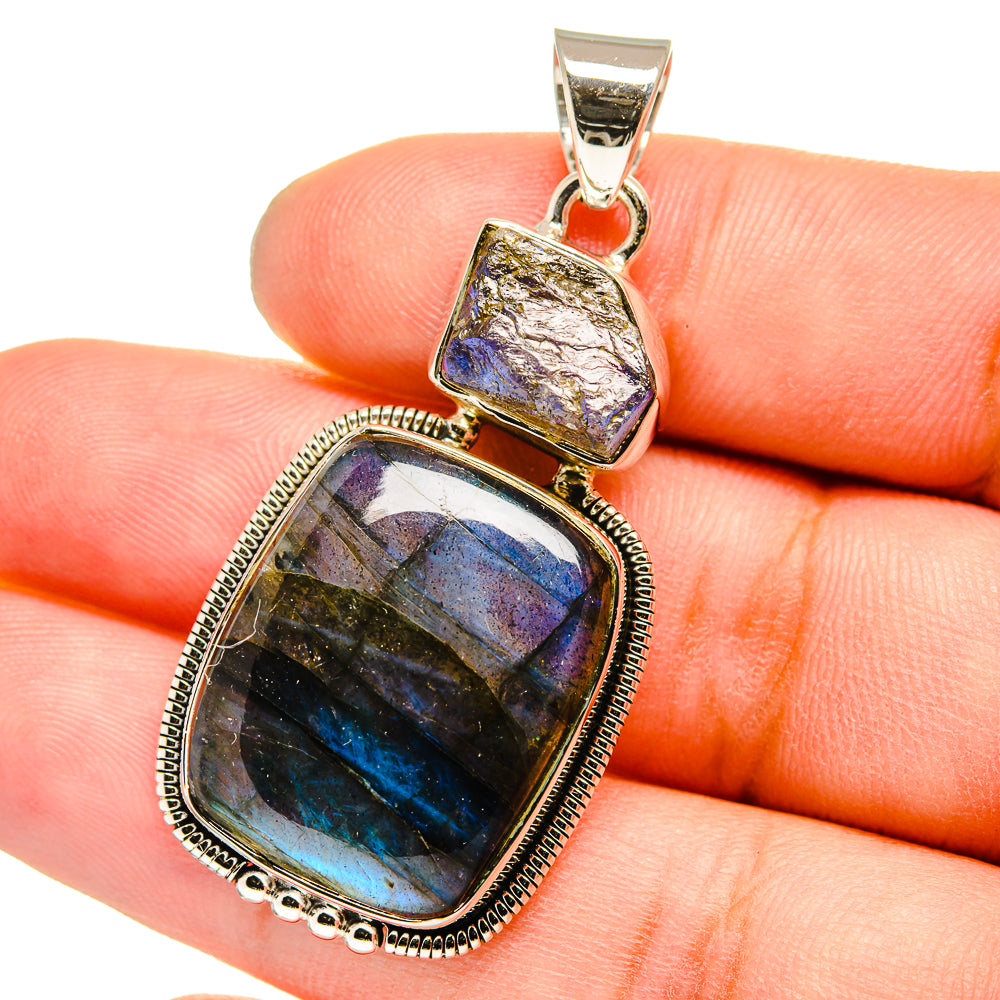 Labradorite Pendants handcrafted by Anasilvercos - PD13116