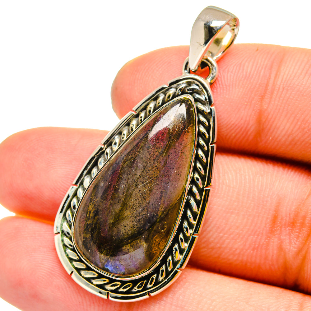Labradorite Pendants handcrafted by Anasilvercos - PD13121
