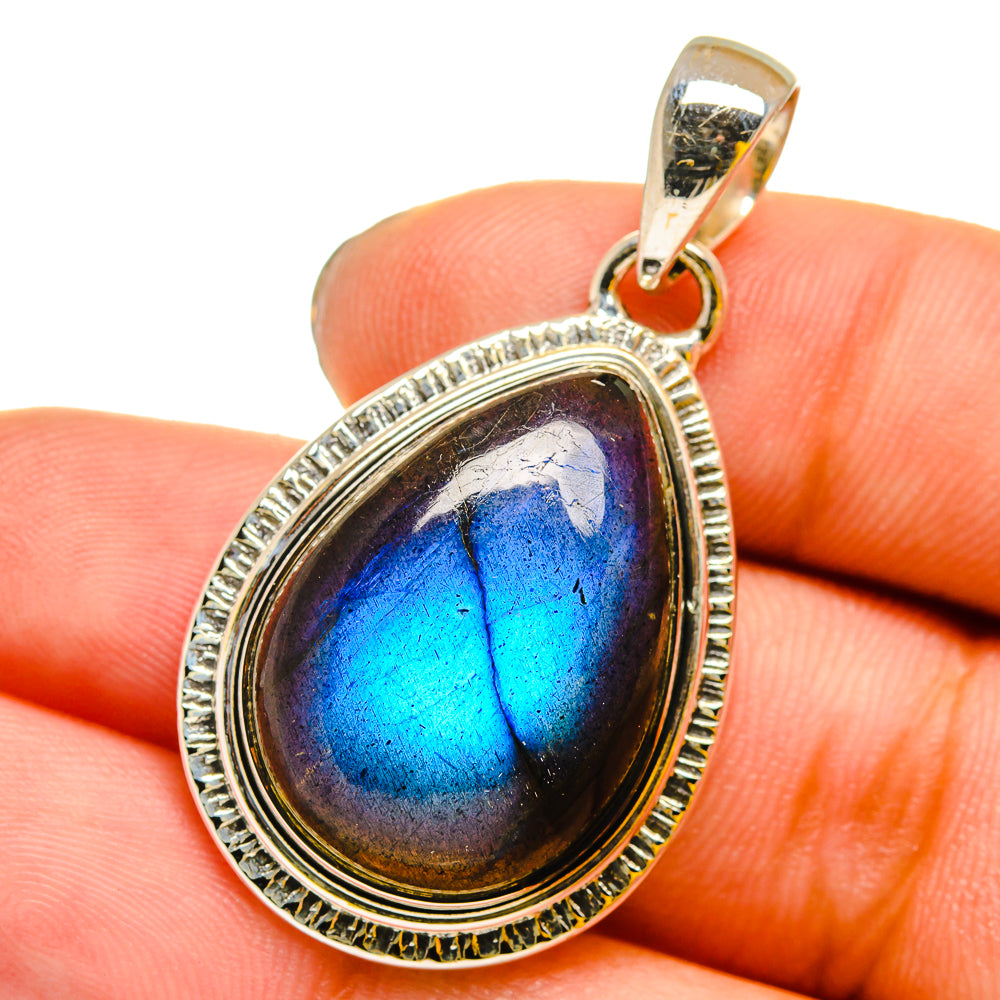 Labradorite Pendants handcrafted by Anasilvercos - PD13190