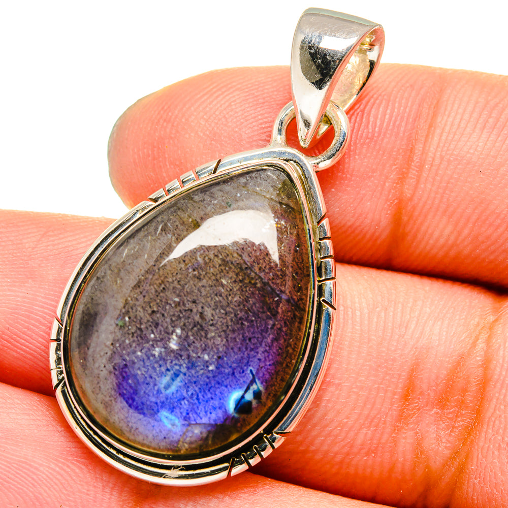 Labradorite Pendants handcrafted by Anasilvercos - PD13291