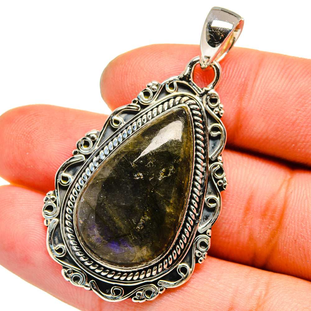 Labradorite Pendants handcrafted by Anasilvercos - PD13346