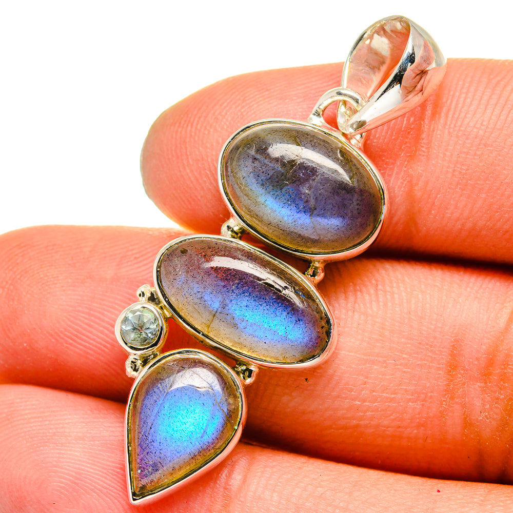 Labradorite Pendants handcrafted by Anasilvercos - PD13389
