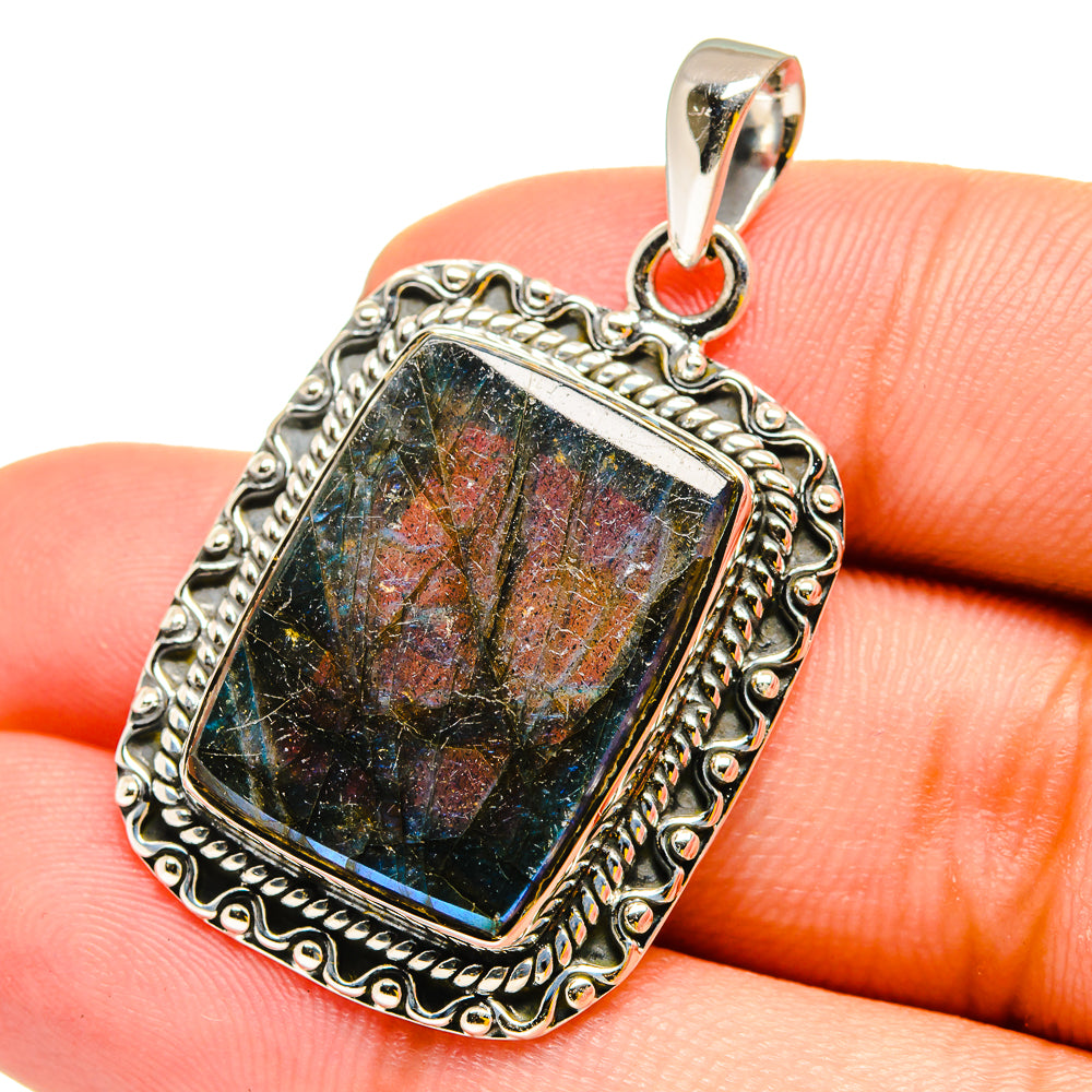 Labradorite Pendants handcrafted by Anasilvercos - PD13422