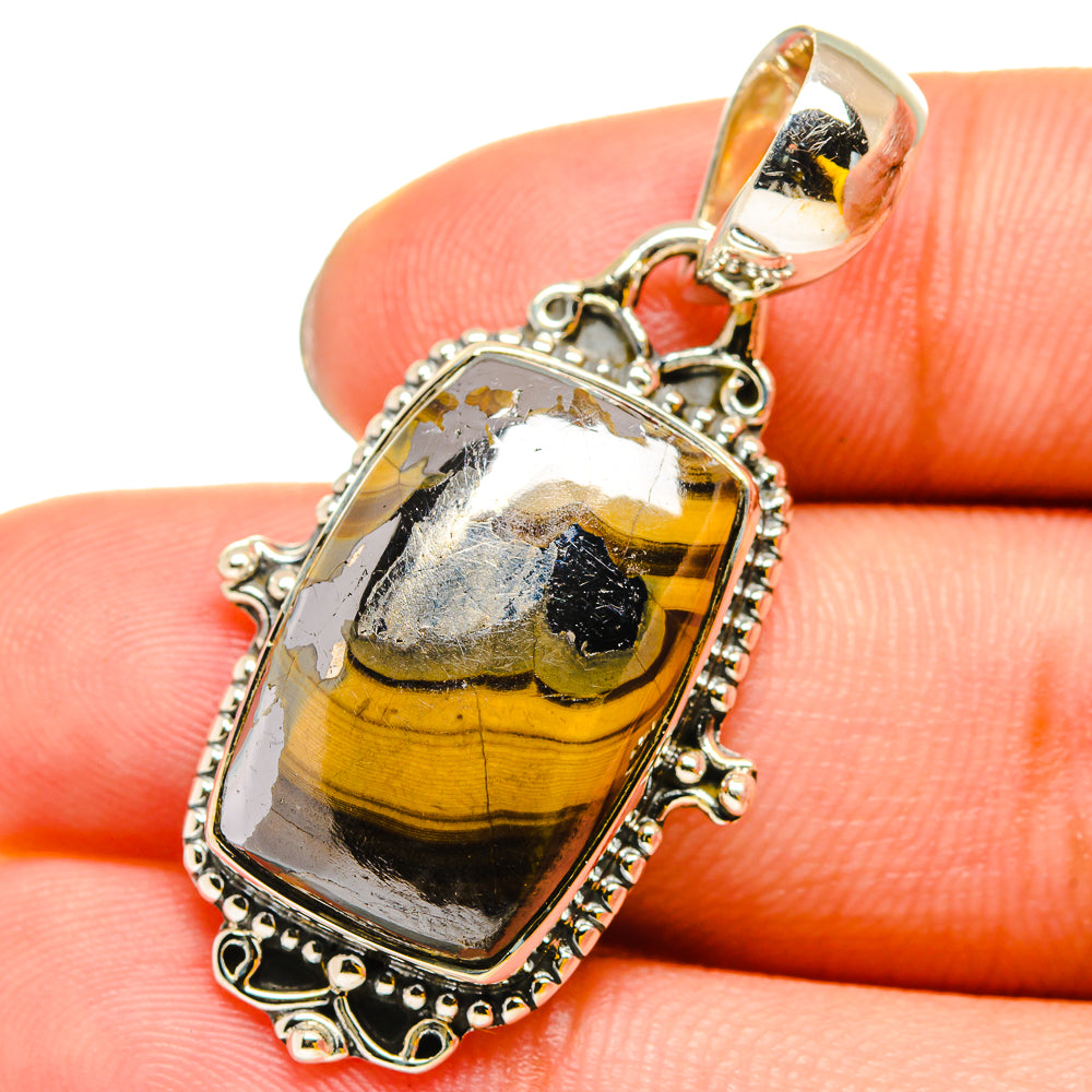 Schalenblende Pendants handcrafted by Anasilvercos - PD13427