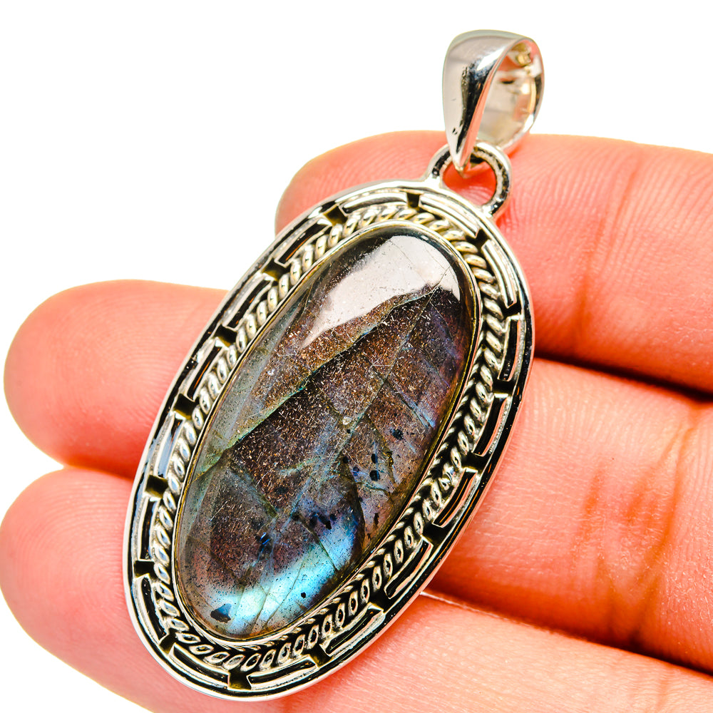 Labradorite Pendants handcrafted by Anasilvercos - PD13523