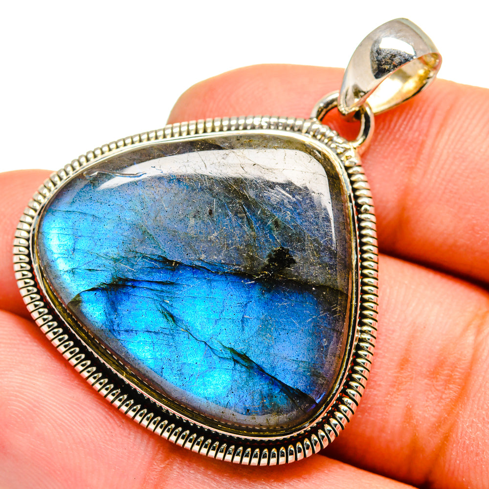 Labradorite Pendants handcrafted by Anasilvercos - PD13543