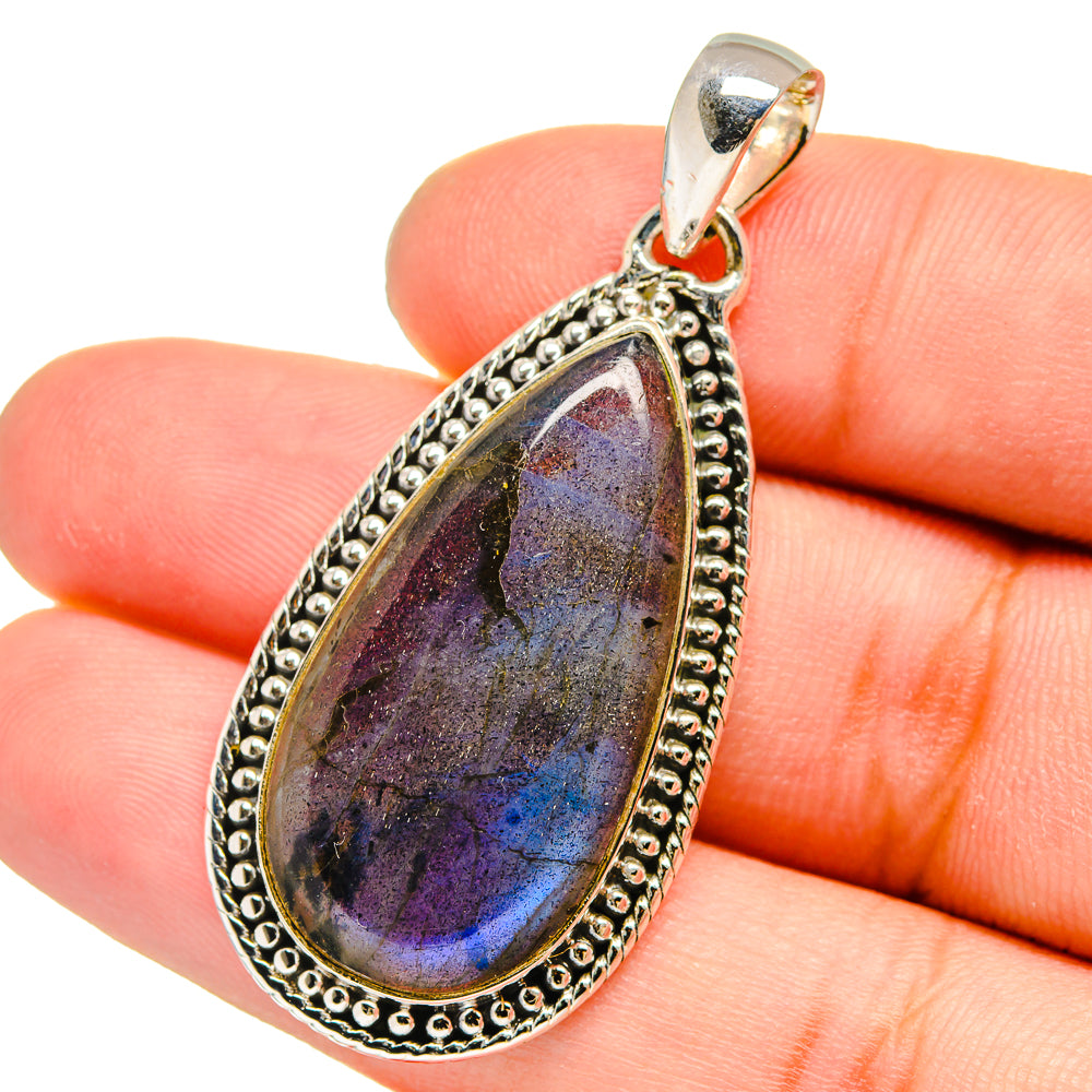 Labradorite Pendants handcrafted by Anasilvercos - PD13622
