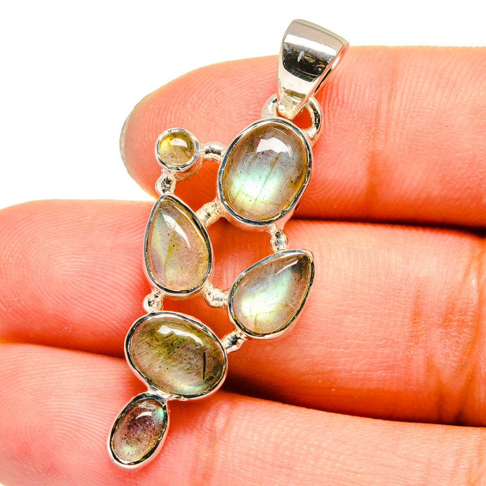 Labradorite Pendants handcrafted by Anasilvercos - PD13674