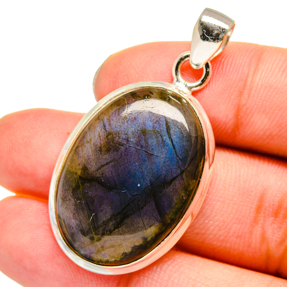 Labradorite Pendants handcrafted by Anasilvercos - PD13760
