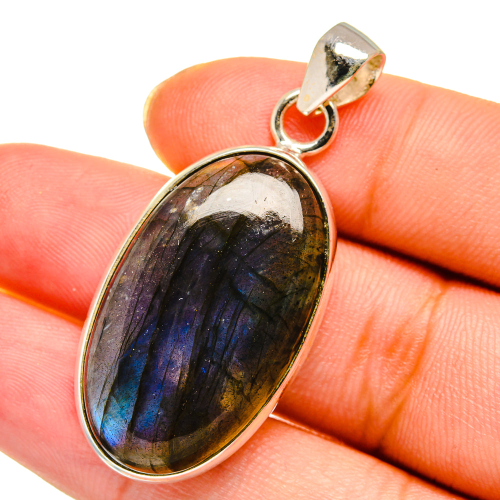 Labradorite Pendants handcrafted by Anasilvercos - PD13851