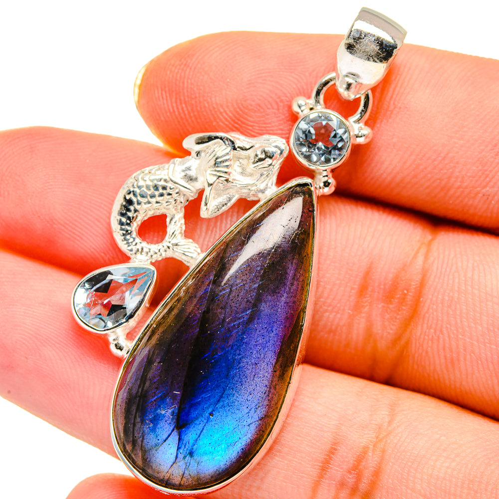 Labradorite Pendants handcrafted by Anasilvercos - PD13935