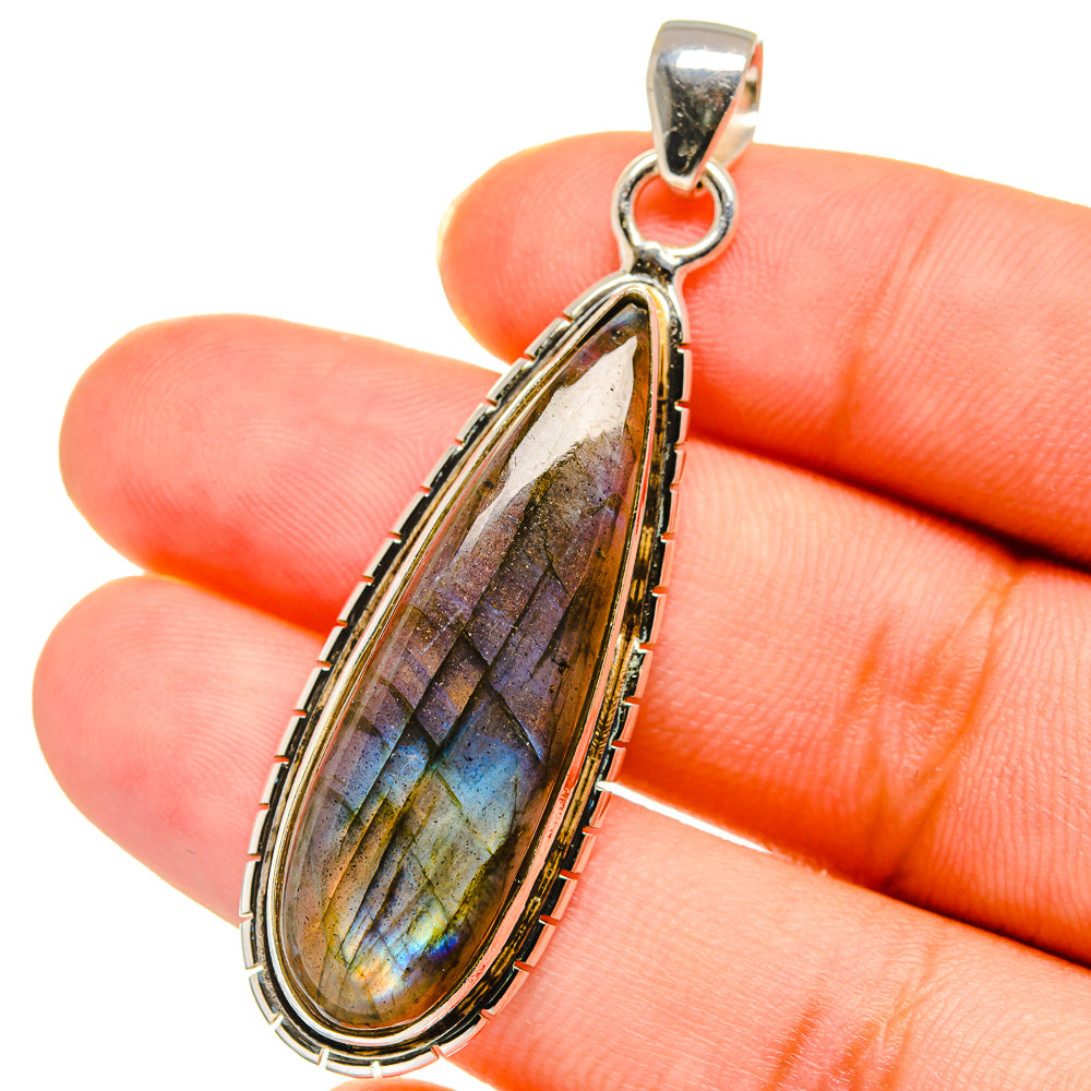 Labradorite Pendants handcrafted by Anasilvercos - PD14136