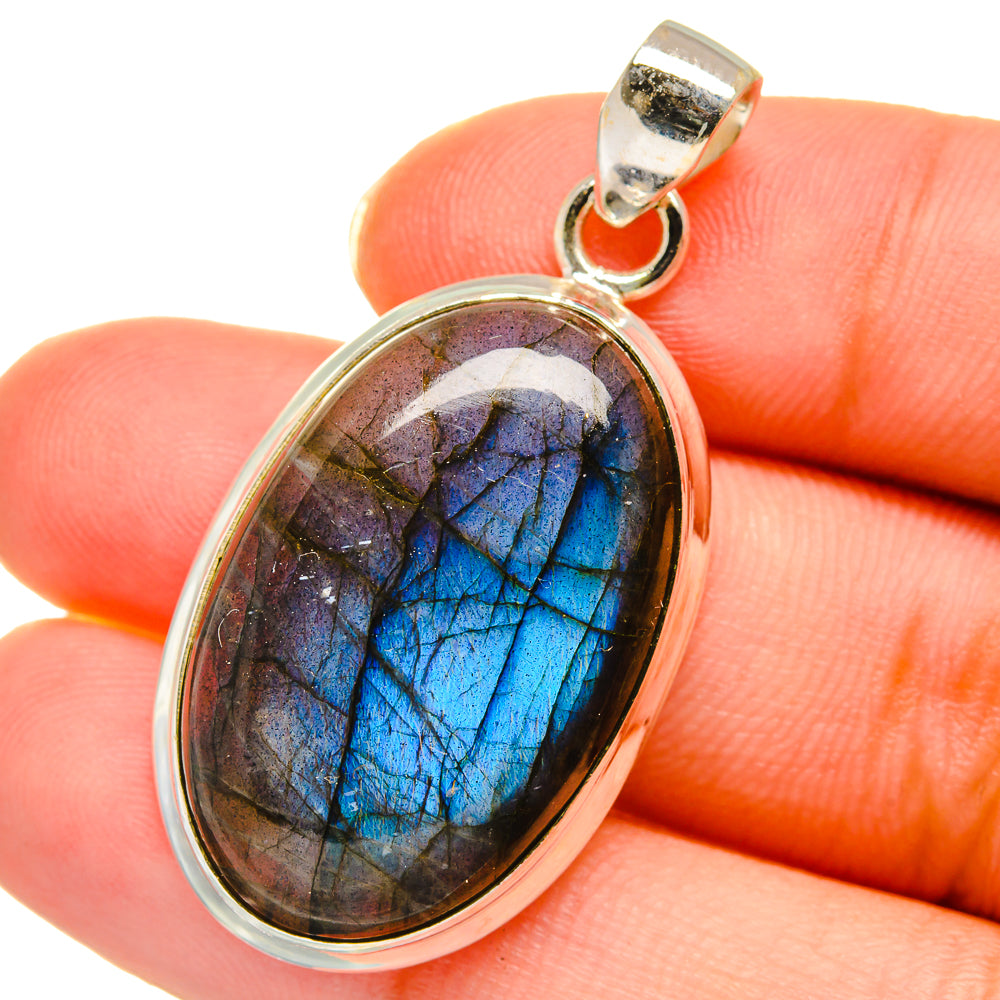 Labradorite Pendants handcrafted by Anasilvercos - PD14141