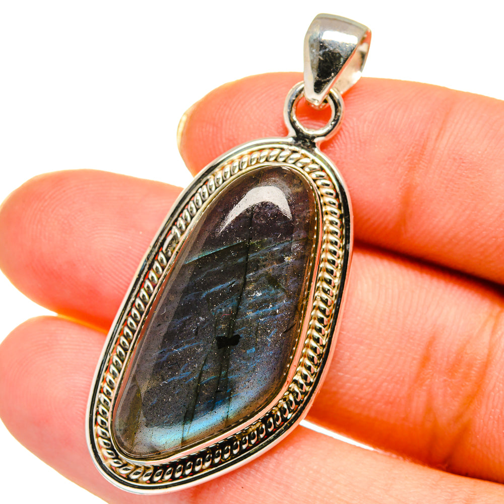 Labradorite Pendants handcrafted by Anasilvercos - PD14182