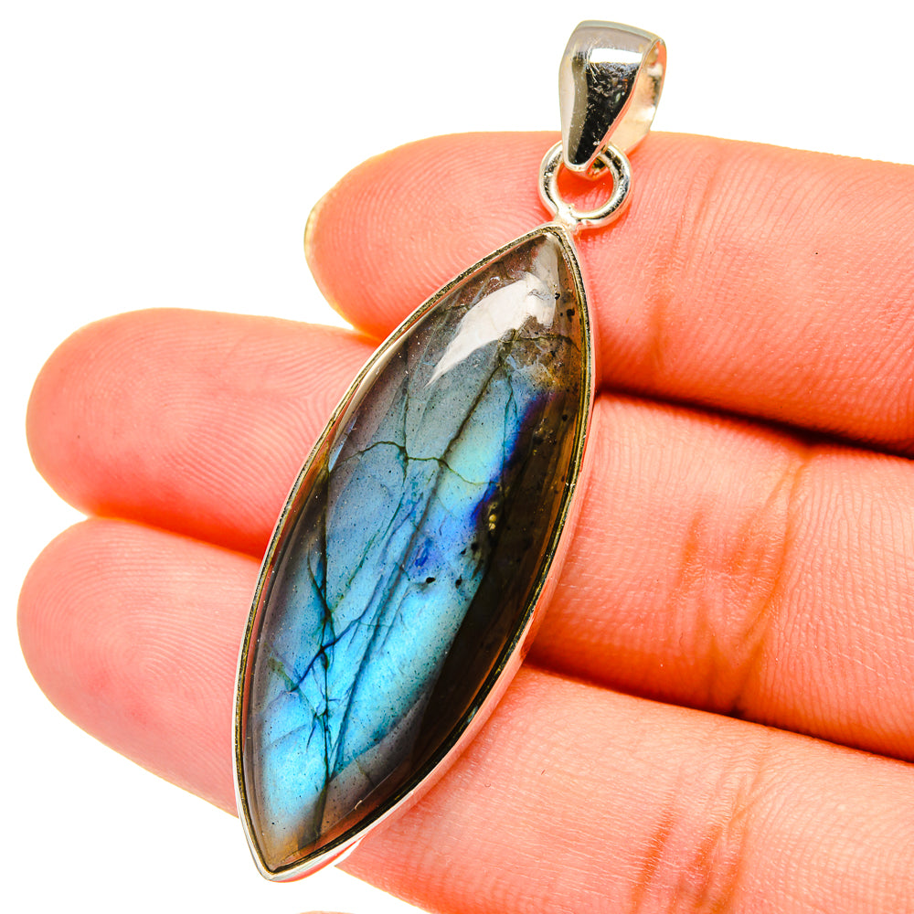 Labradorite Pendants handcrafted by Anasilvercos - PD14196