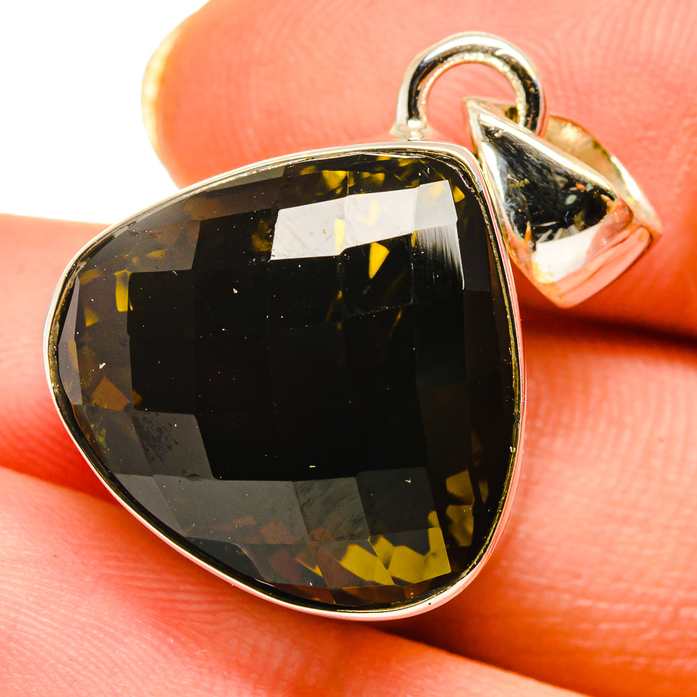 Olive Quartz Pendants handcrafted by Anasilvercos - PD14306