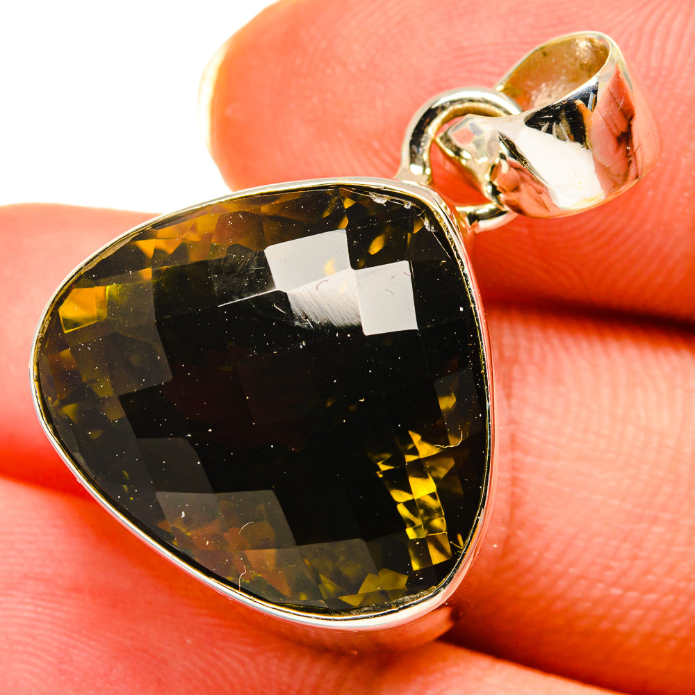 Olive Quartz Pendants handcrafted by Anasilvercos - PD14368