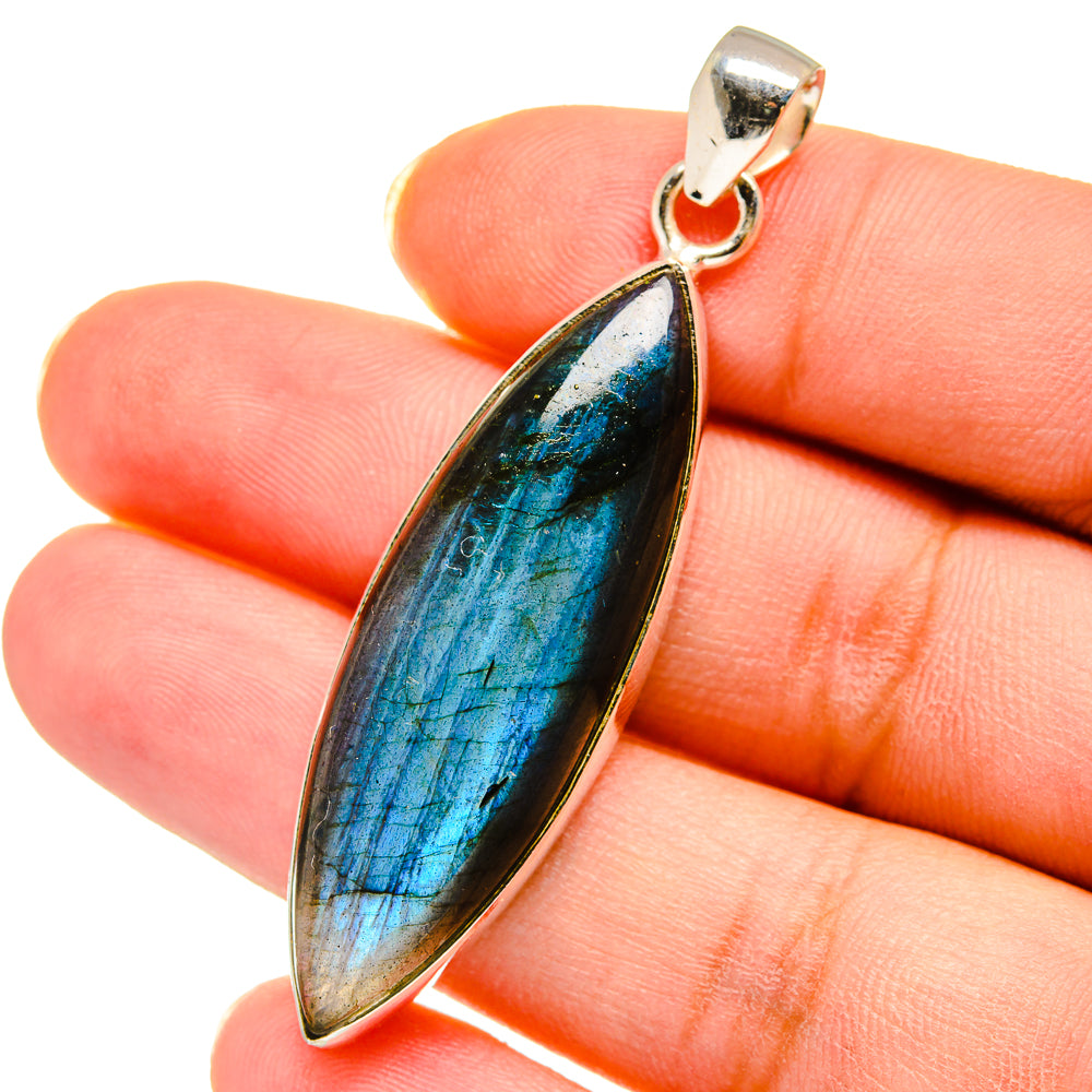 Labradorite Pendants handcrafted by Anasilvercos - PD14399