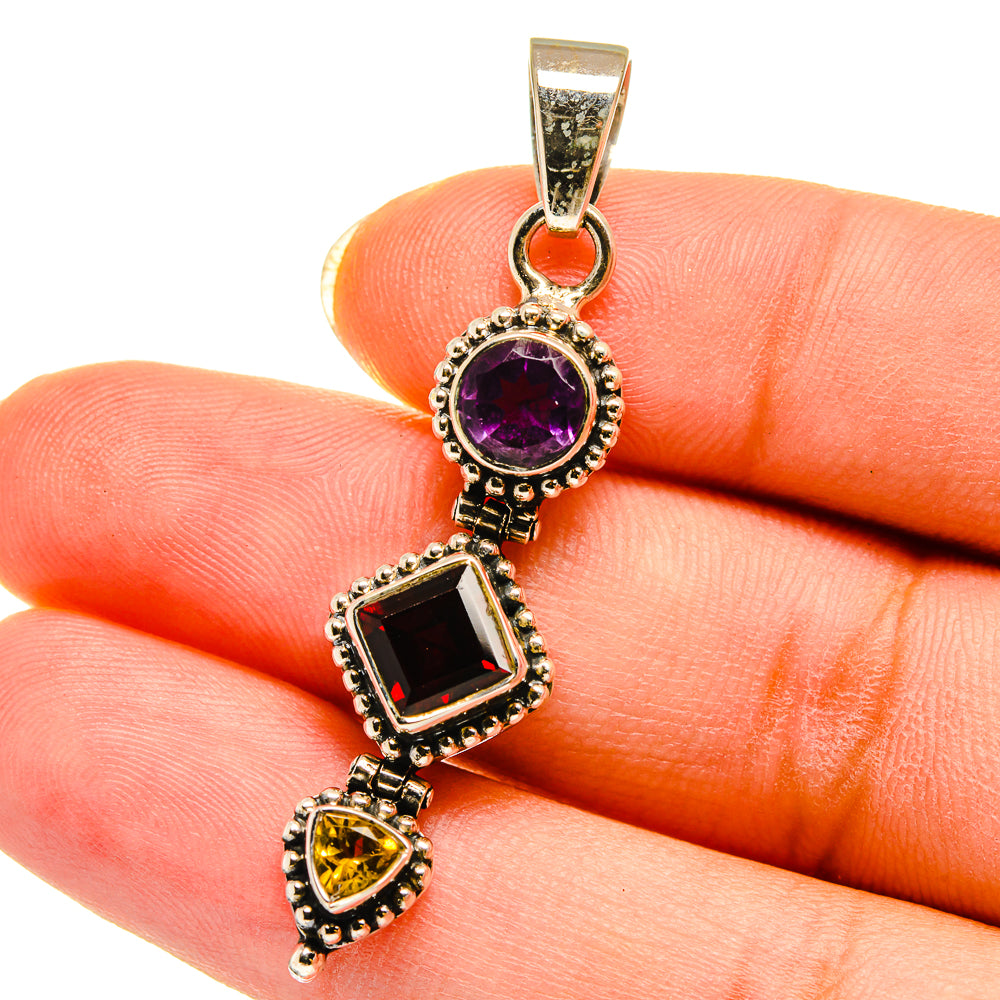 Garnet Pendants handcrafted by Anasilvercos - PD14414