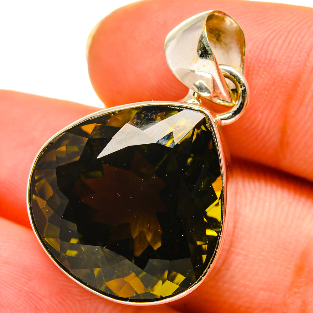 Olive Quartz Pendants handcrafted by Anasilvercos - PD14504
