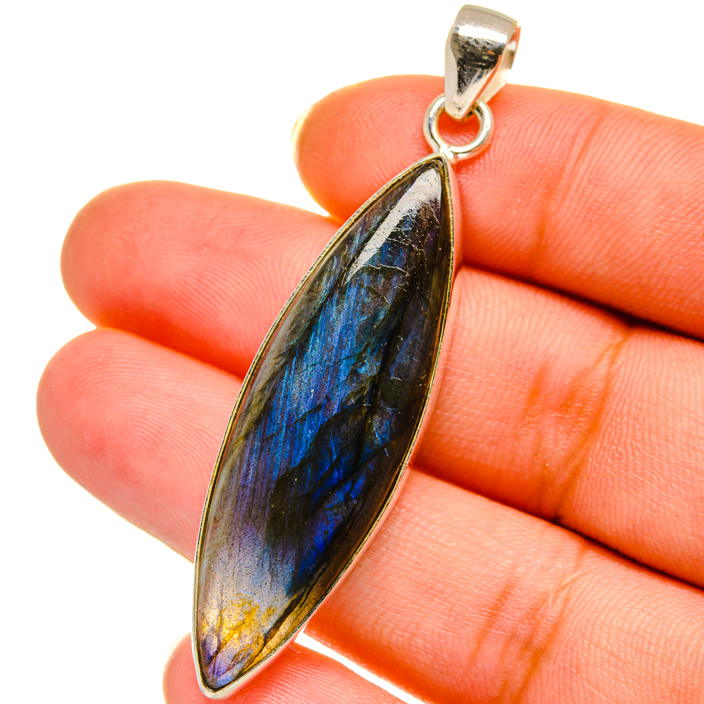 Labradorite Pendants handcrafted by Anasilvercos - PD14529
