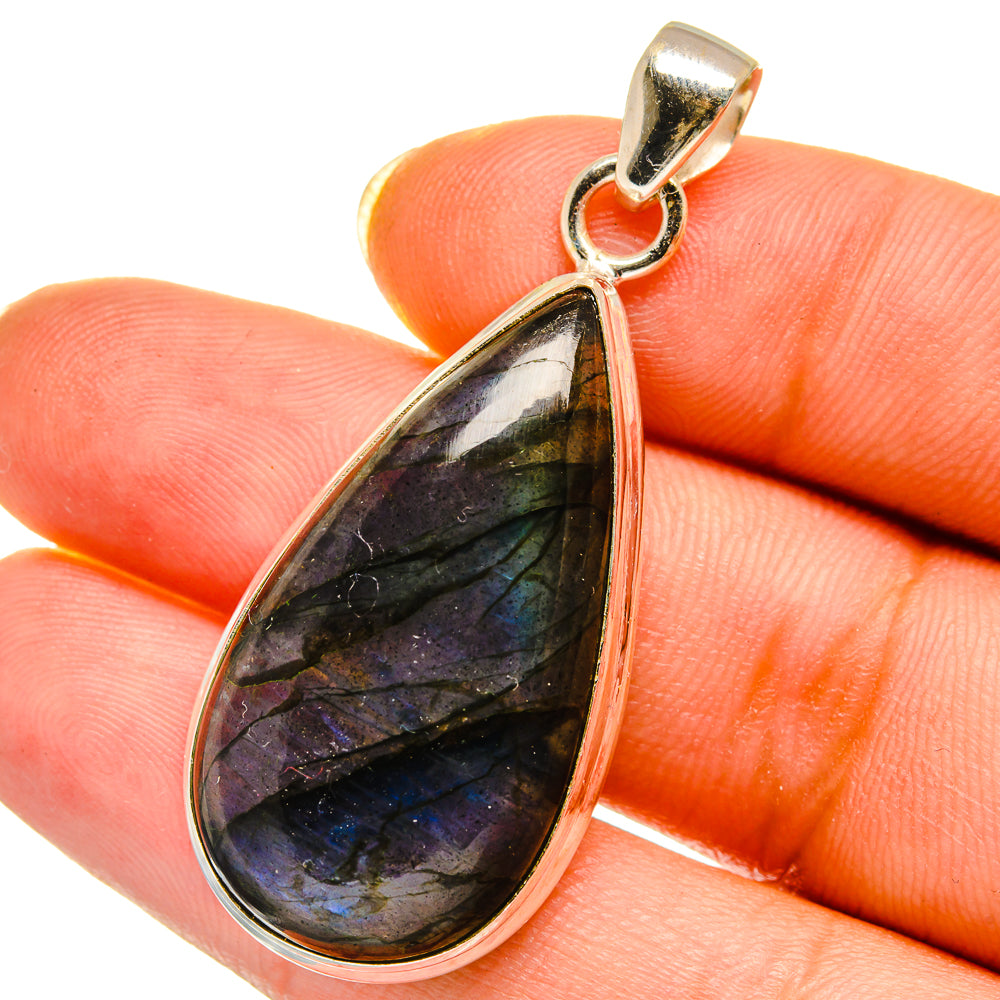 Labradorite Pendants handcrafted by Anasilvercos - PD14541