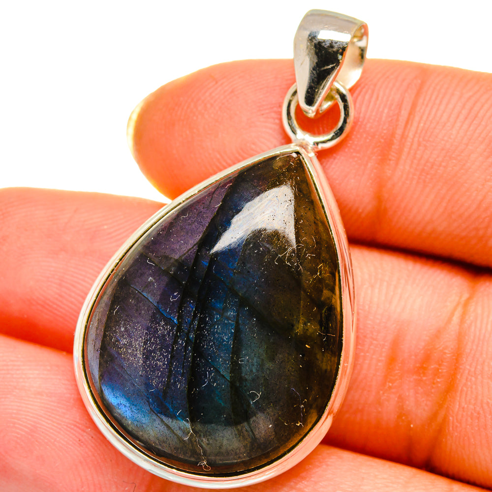 Labradorite Pendants handcrafted by Anasilvercos - PD14542