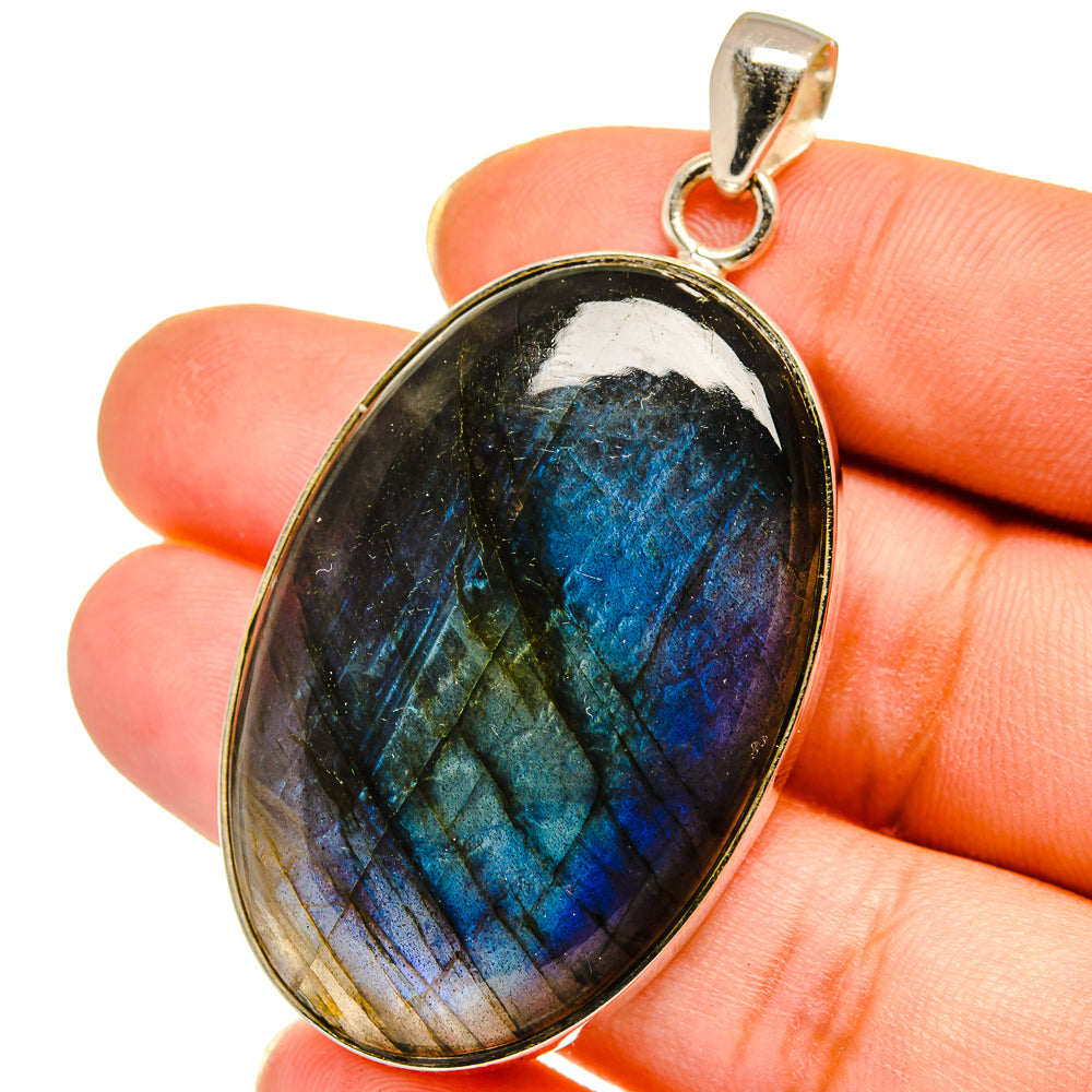 Labradorite Pendants handcrafted by Anasilvercos - PD14639