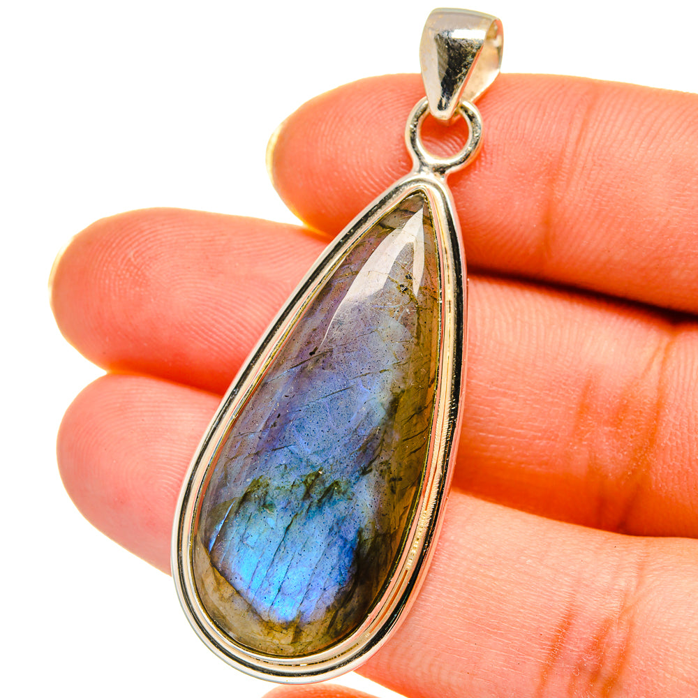 Labradorite Pendants handcrafted by Anasilvercos - PD14640