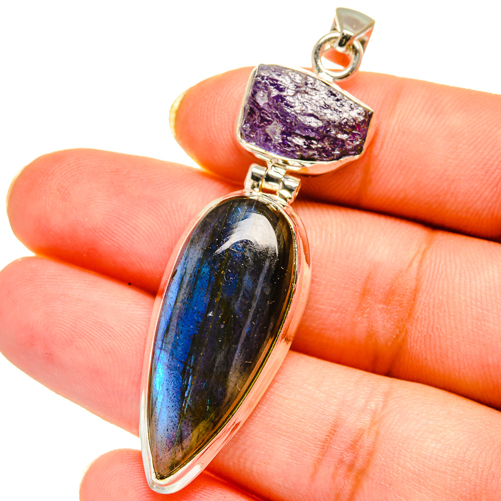 Labradorite Pendants handcrafted by Anasilvercos - PD14644