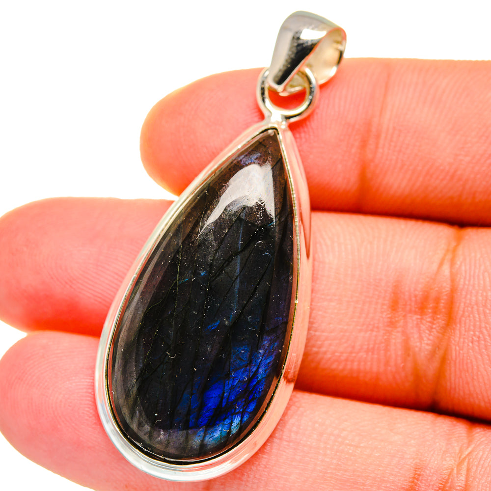 Labradorite Pendants handcrafted by Anasilvercos - PD14663