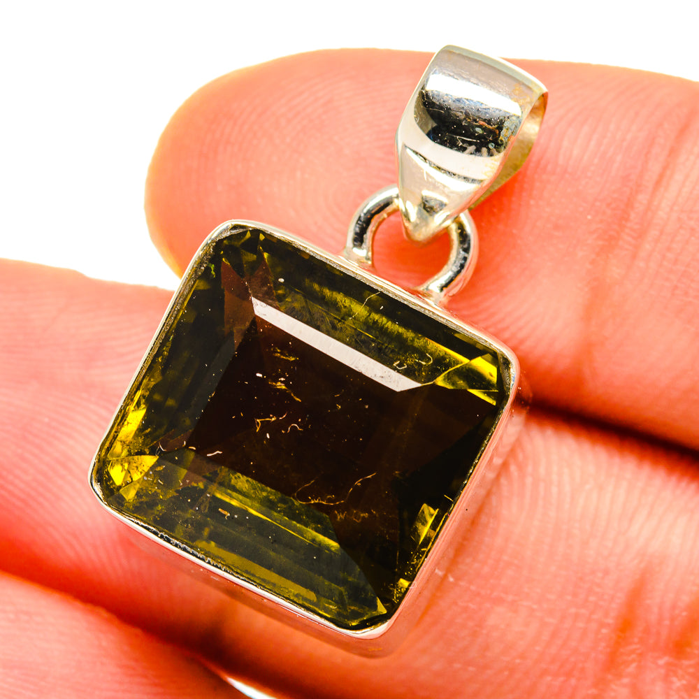 Olive Quartz Pendants handcrafted by Anasilvercos - PD14772