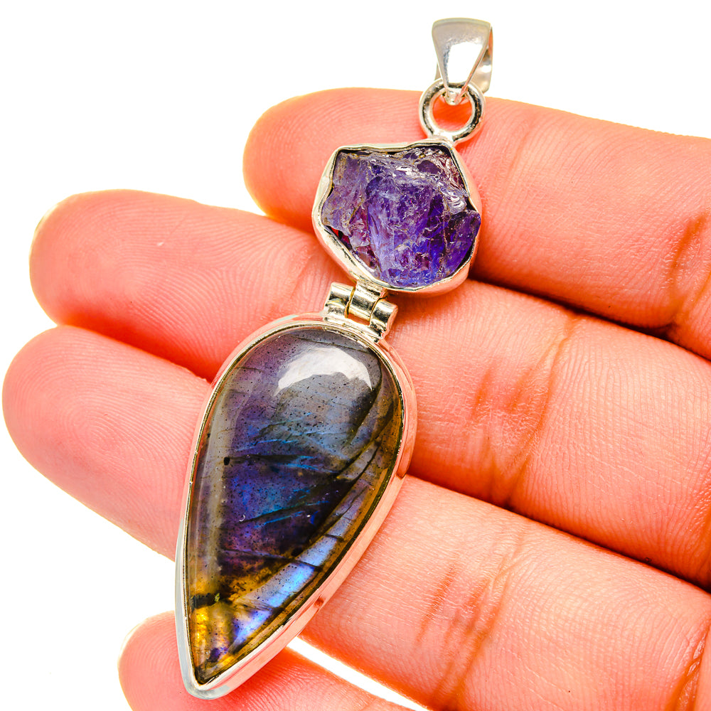 Labradorite Pendants handcrafted by Anasilvercos - PD14849