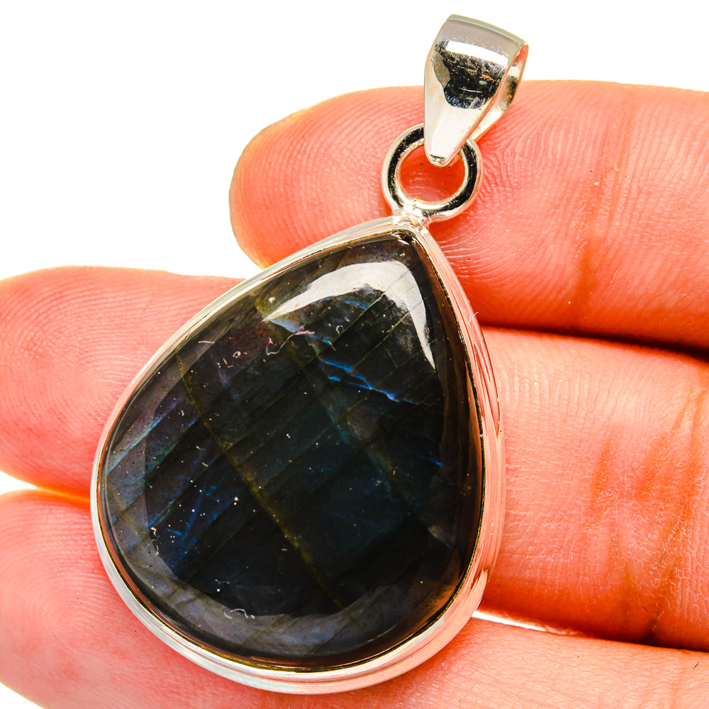 Labradorite Pendants handcrafted by Anasilvercos - PD14891