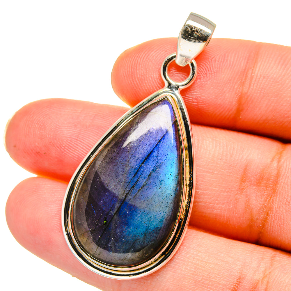 Labradorite Pendants handcrafted by Anasilvercos - PD14895