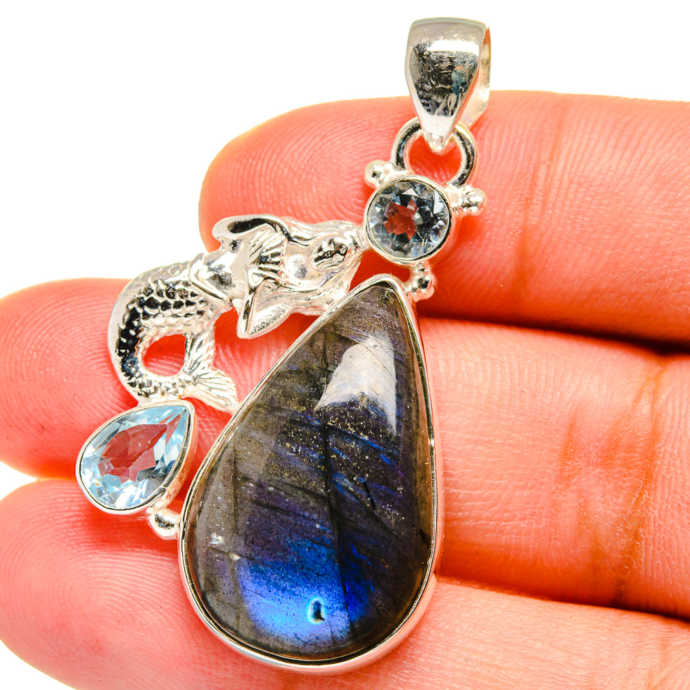Labradorite Pendants handcrafted by Anasilvercos - PD14899