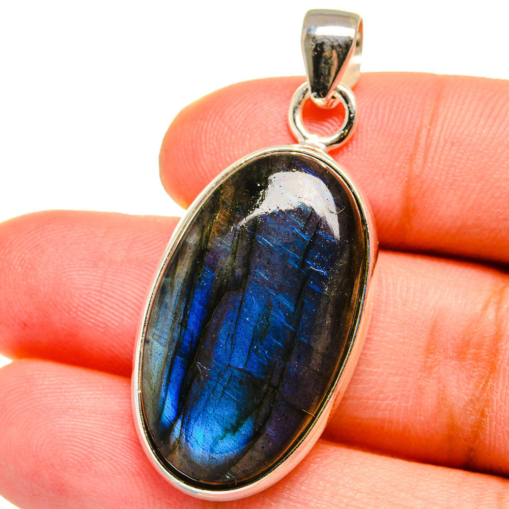 Labradorite Pendants handcrafted by Anasilvercos - PD14902