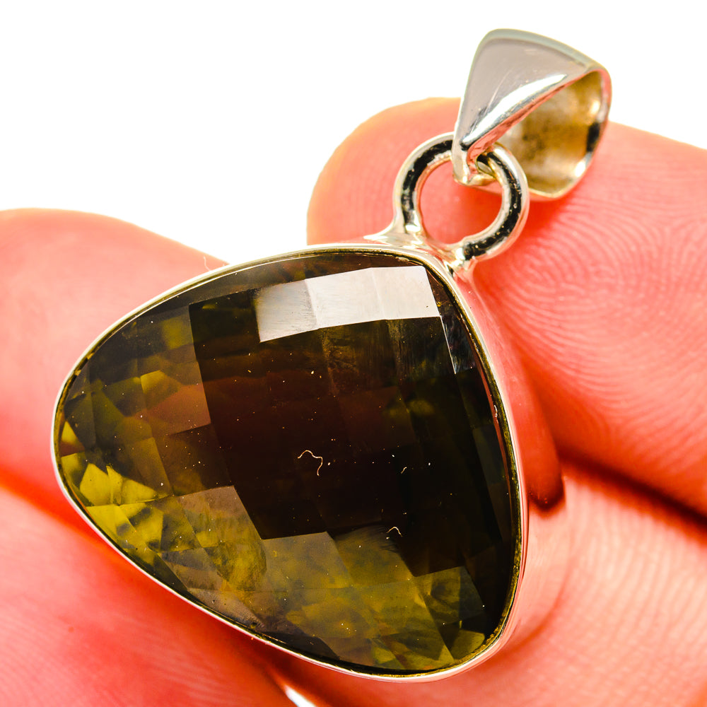 Olive Quartz Pendants handcrafted by Anasilvercos - PD14962