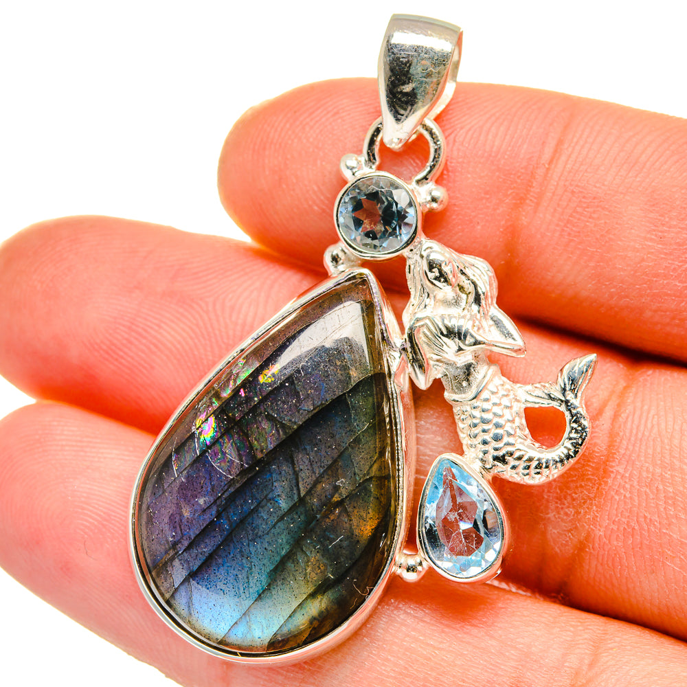 Labradorite Pendants handcrafted by Anasilvercos - PD15139