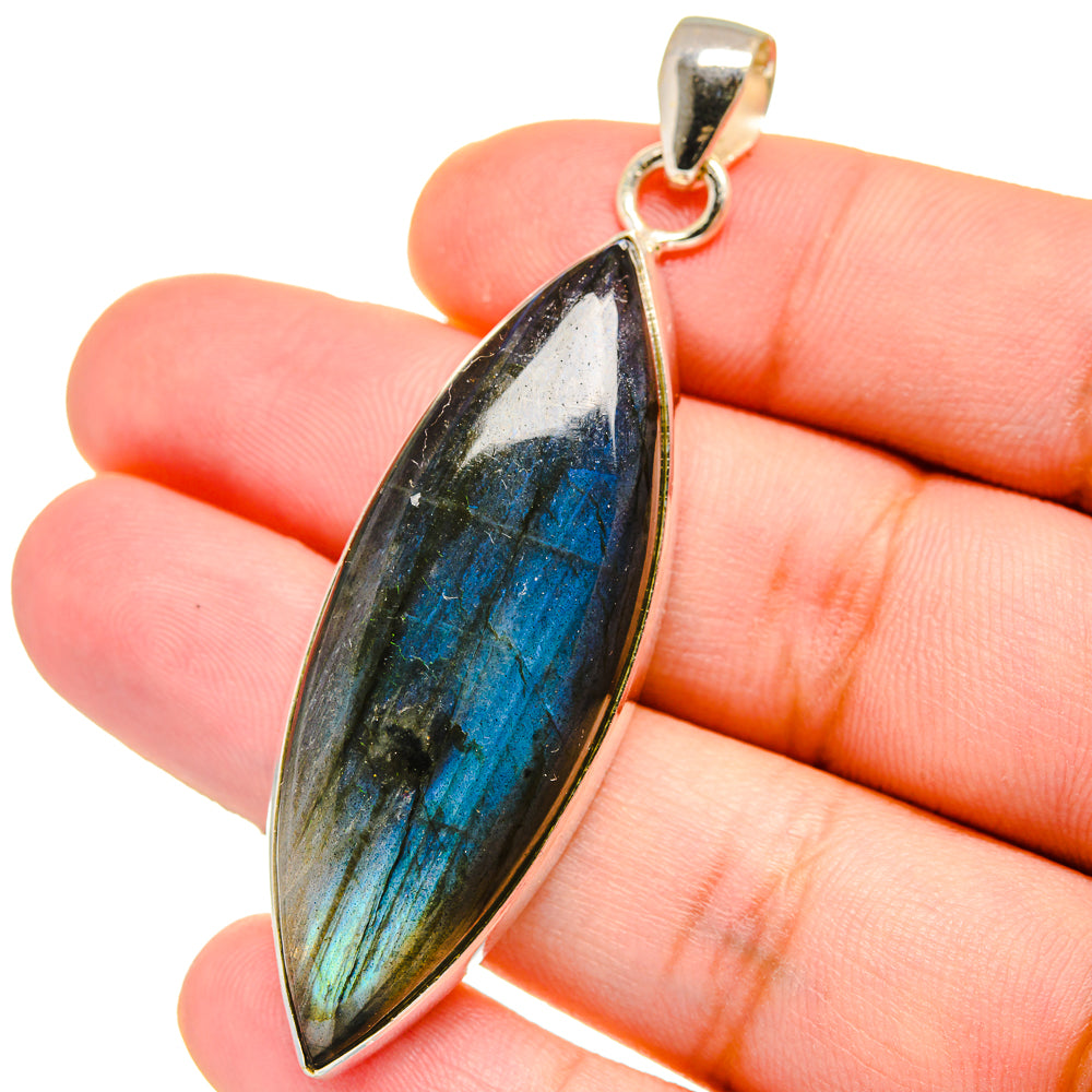 Labradorite Pendants handcrafted by Anasilvercos - PD15280