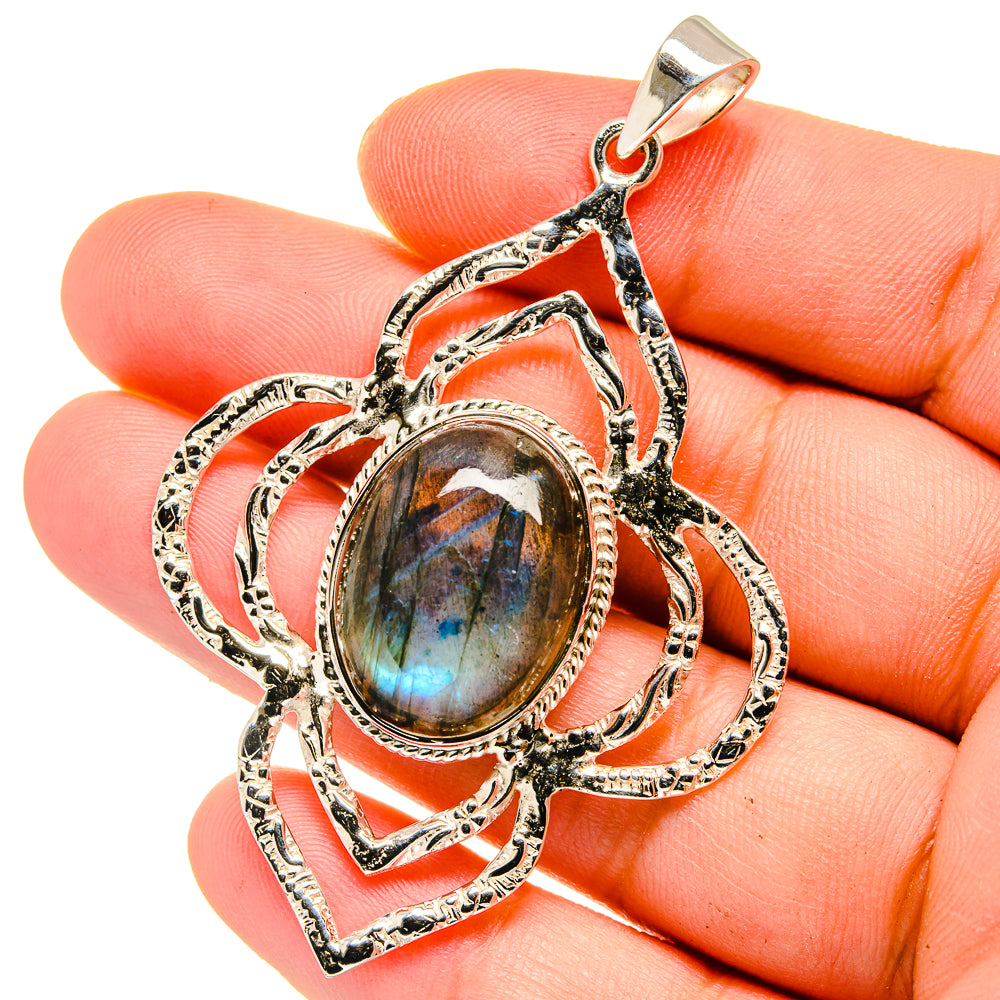 Labradorite Pendants handcrafted by Anasilvercos - PD15372