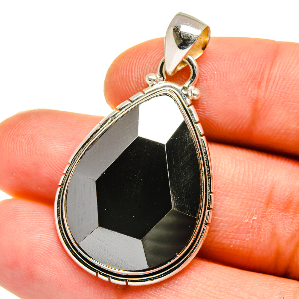 Hematite Pendants handcrafted by Anasilvercos - PD16020