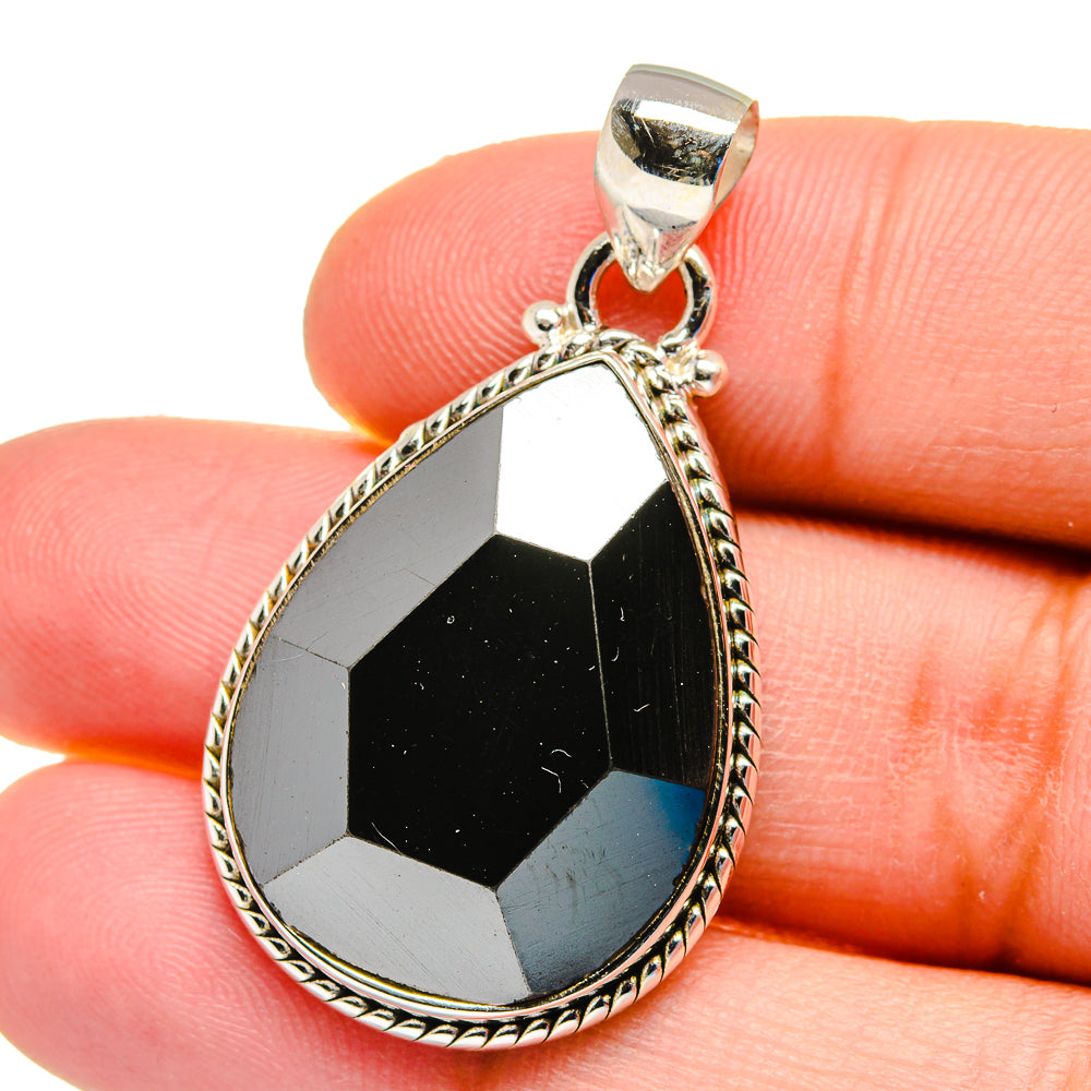 Hematite Pendants handcrafted by Anasilvercos - PD16184
